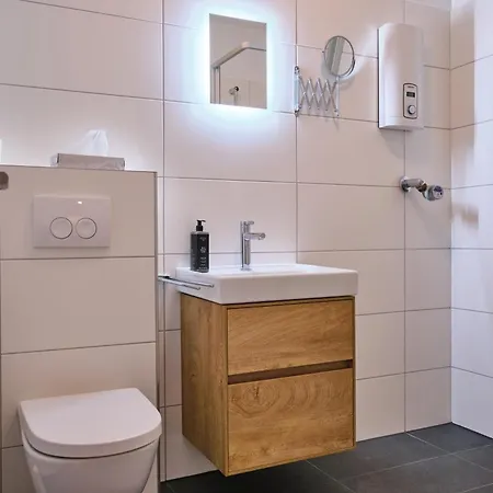 H24 Factory Apartment *